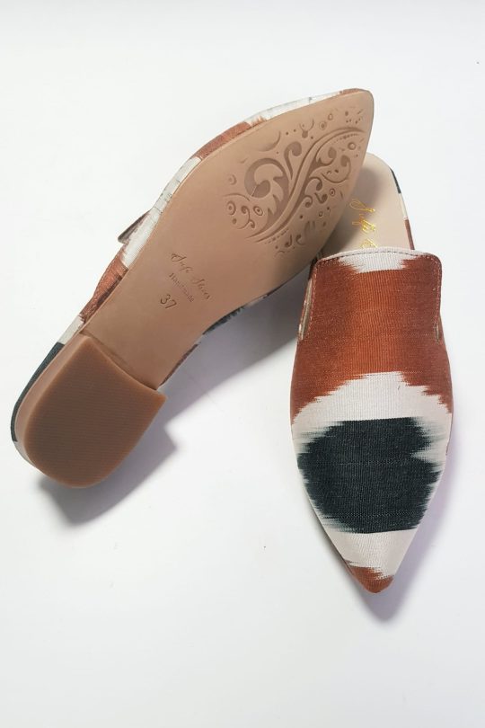 Handcrafted Shoes and Bags – Vintage Kilim and Ikat